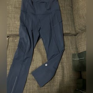 Lululemon Swift Speed Cropped Leggings with Reflective Dots Size 4